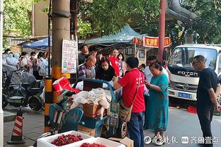 黄健翔：布雷默堪称没有逆足，主力脚是右脚但左后卫打的冠绝一时